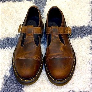 New Dr. Martens T-strap Mary Jane Size: 9/ 41 EU